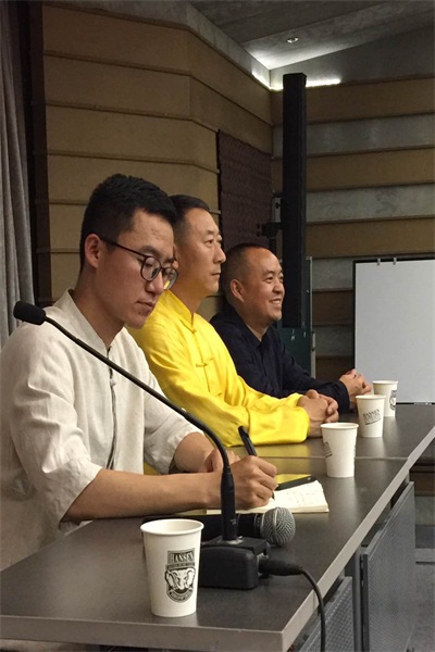 G:\u592a极(h)武协--湖州市\u4fe1息报道\u6821长就座主席台.1.jpg