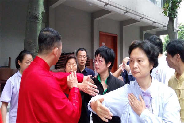 G:\u592a极(h)武协--湖州市\u4fe1息报道\u5e38教学中.1.jpg